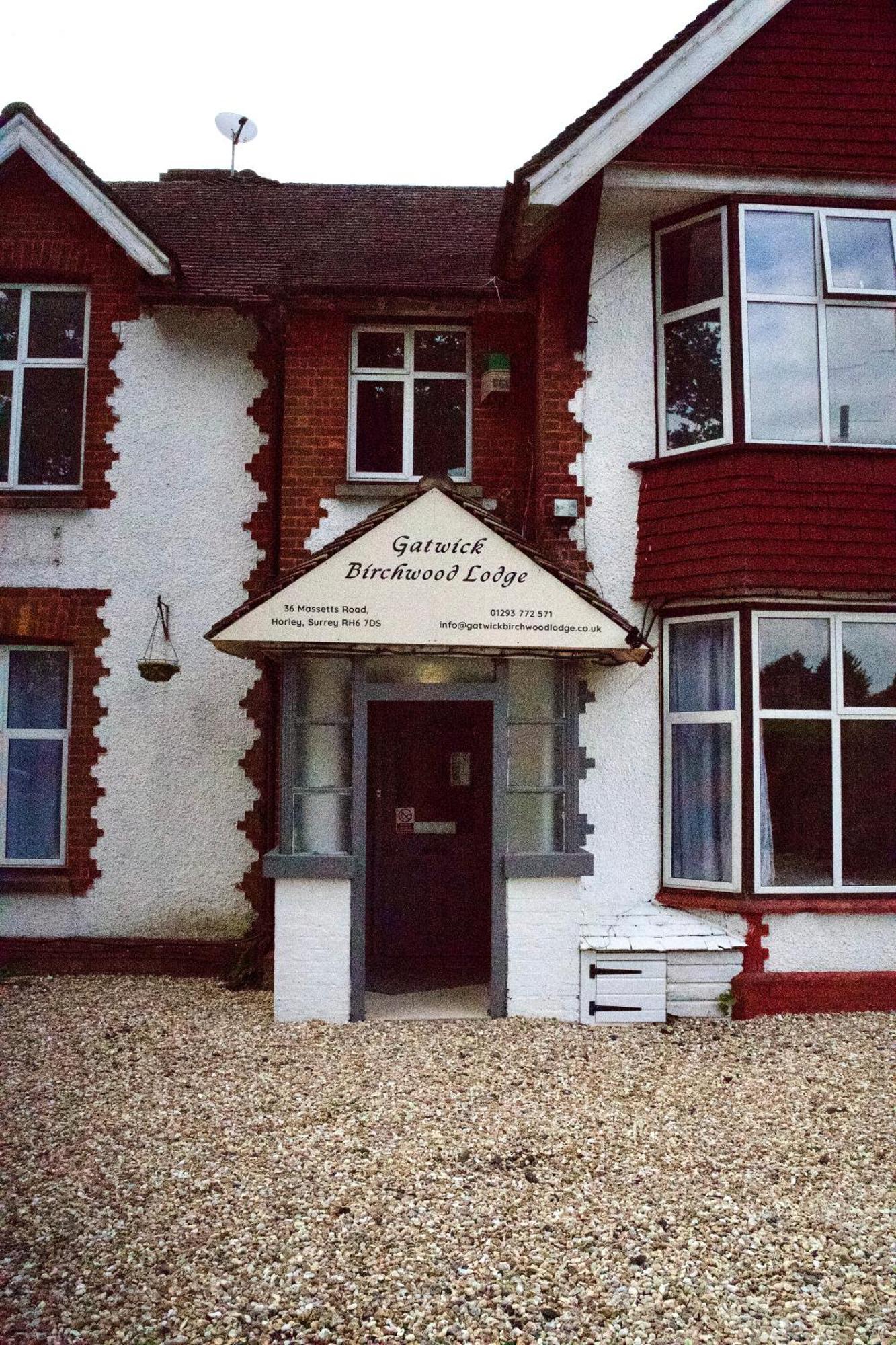 Gatwick Birchwood Lodge With Holiday Parking Horley Exterior foto